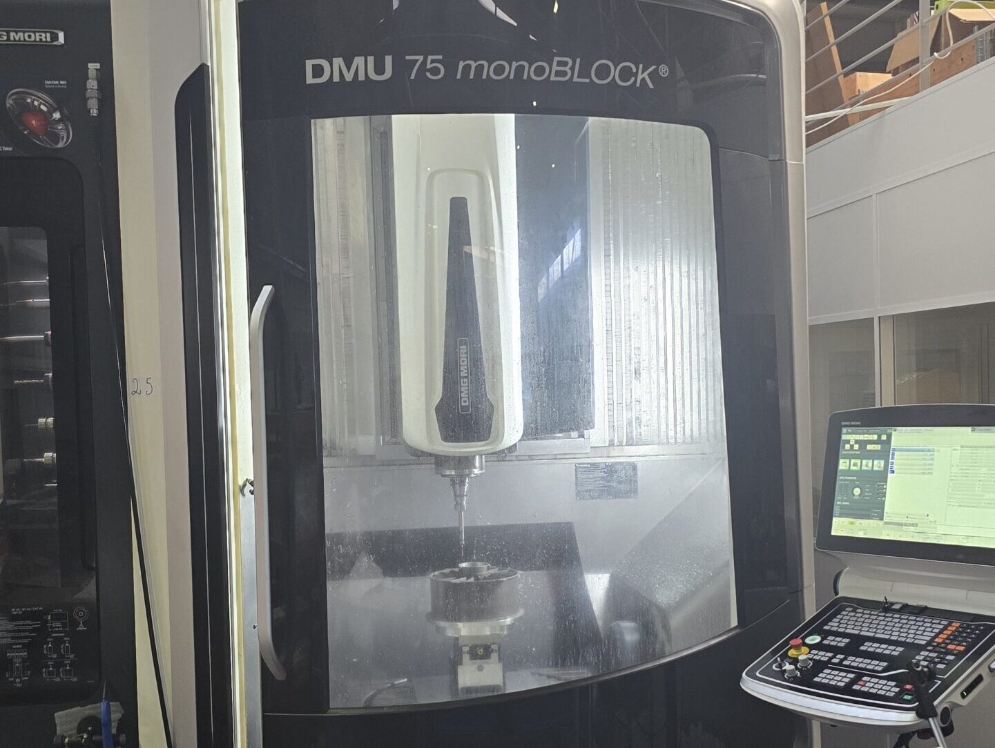 DMU75